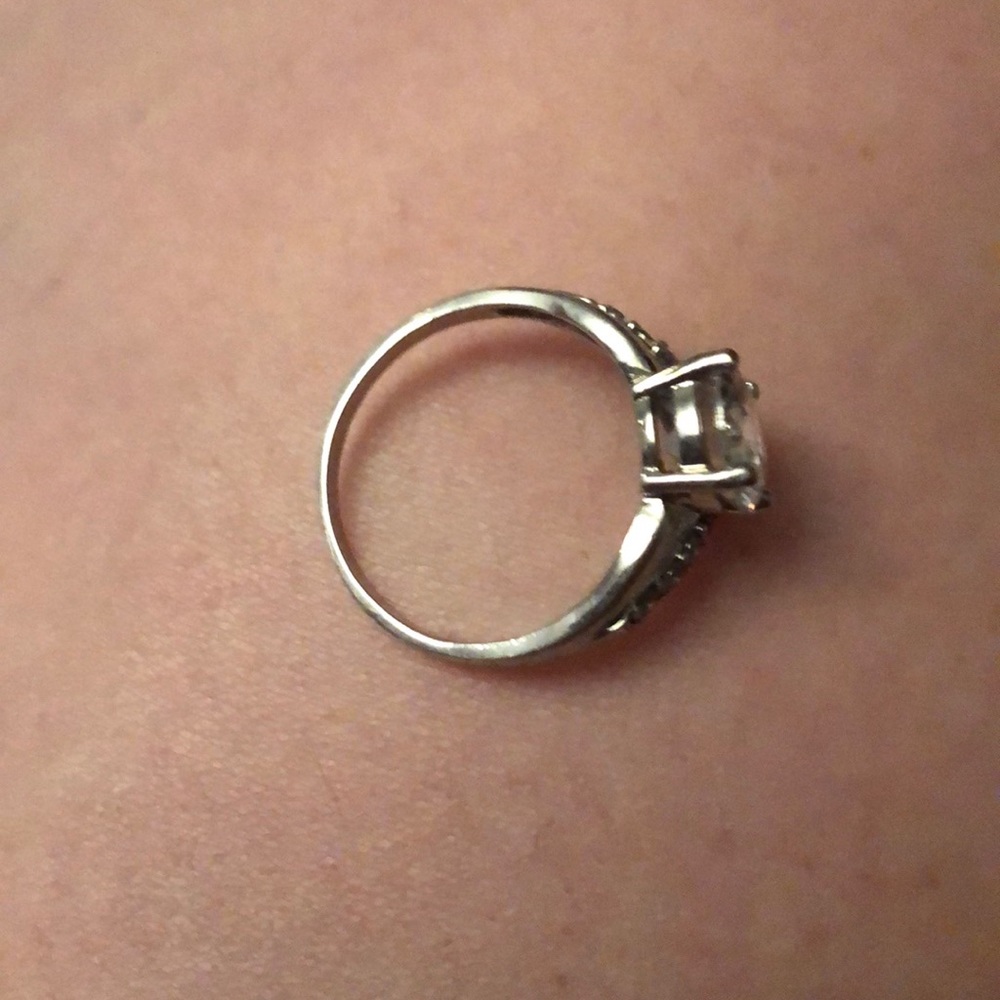 Ring - Picture 3 of 3